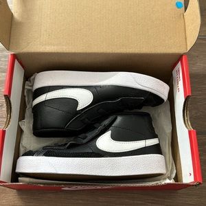 Nike Blazer for kids size 9c used once for an hour